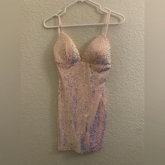 Sequin blush mini dress - Picture 2 of 5
